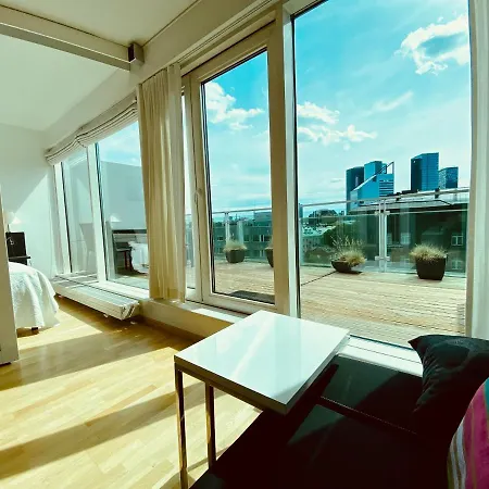 City Heart Apartment With A Sunny Rooftop Terrace 塔林 外观 照片