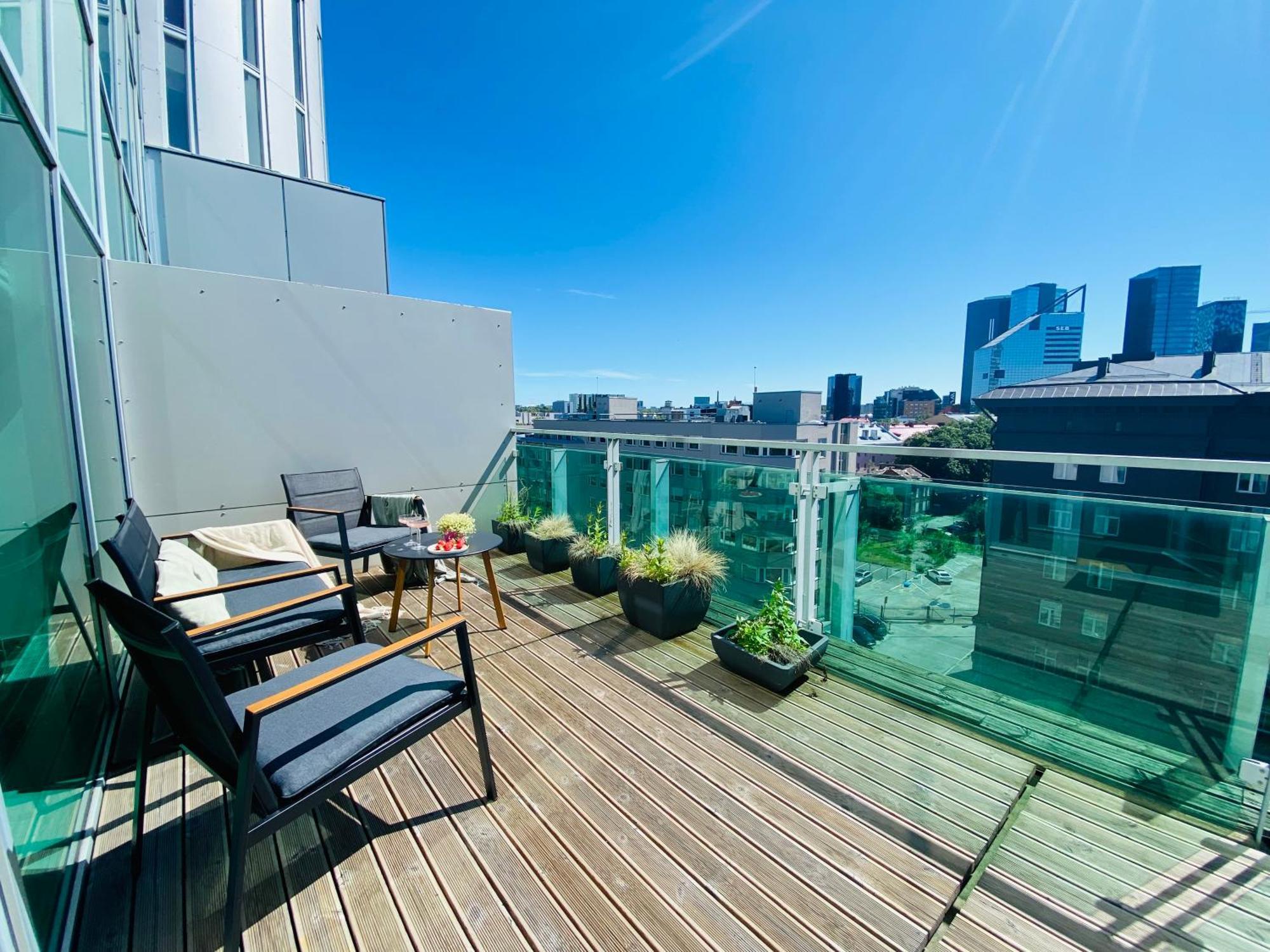 Heart With A Sunny Rooftop Terrace 公寓 塔林